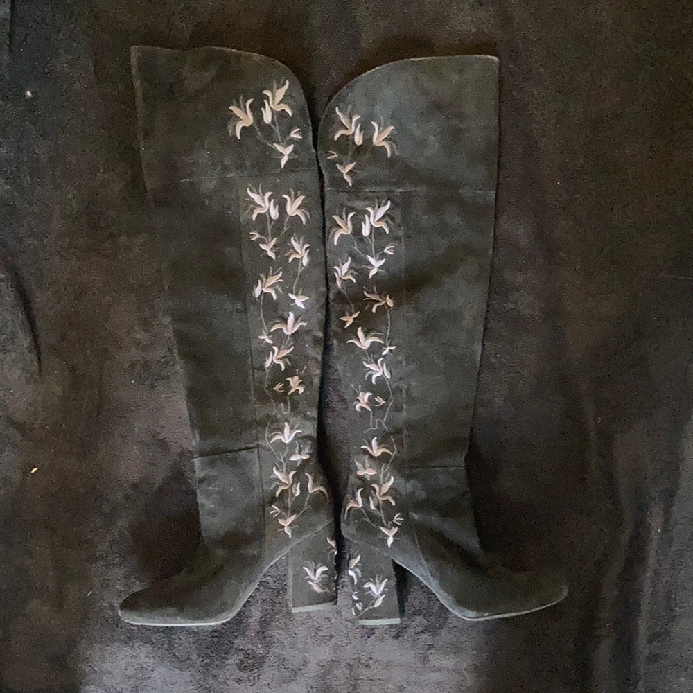 Kenneth Cole knee high boots